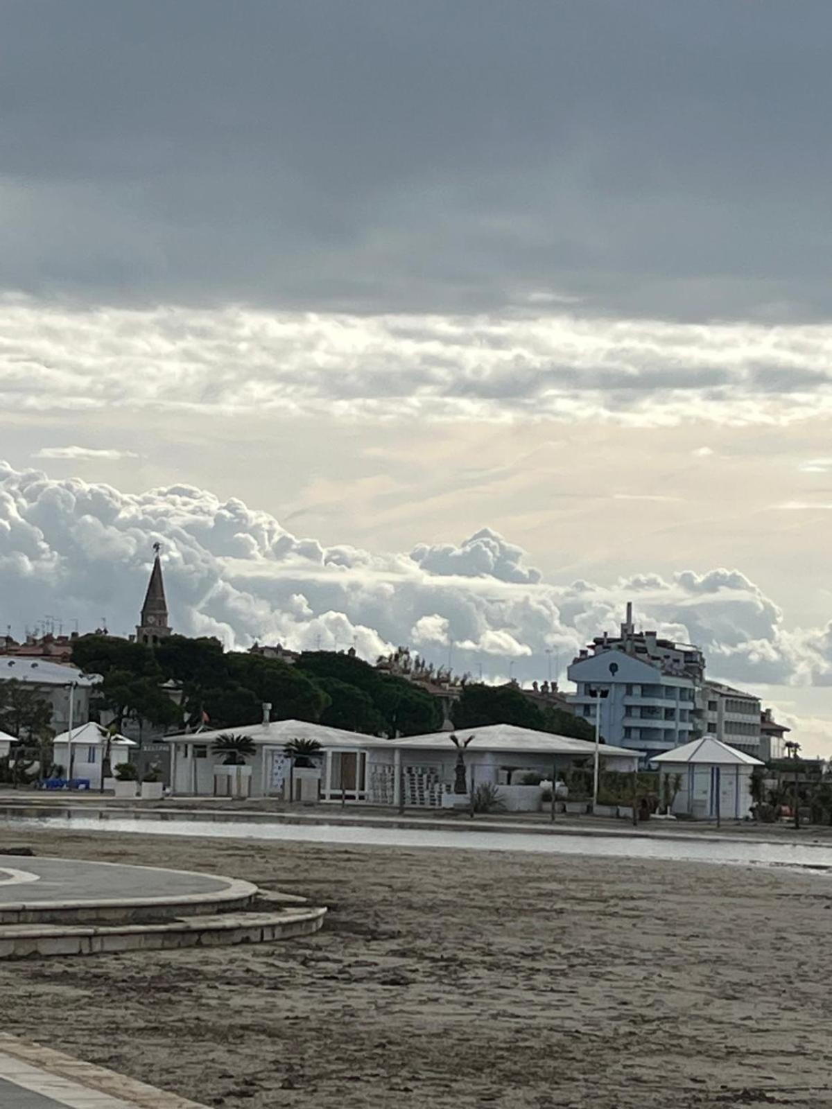 Grado Laguna Apartment Bagian luar foto